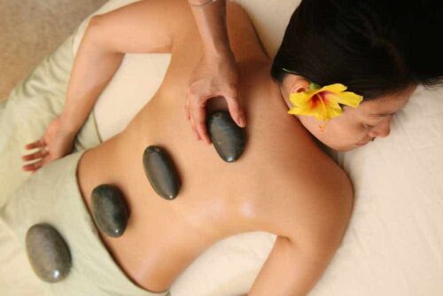 Lomi-Pohaku-Hot-Stones-120min-Honua-Therapeutic-Massage